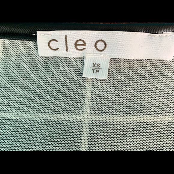 Black long top - Picture 4 of 4